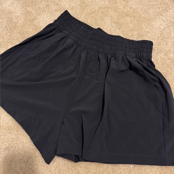 Vuori Villa shorts women shorts size M - Picture 4 of 4